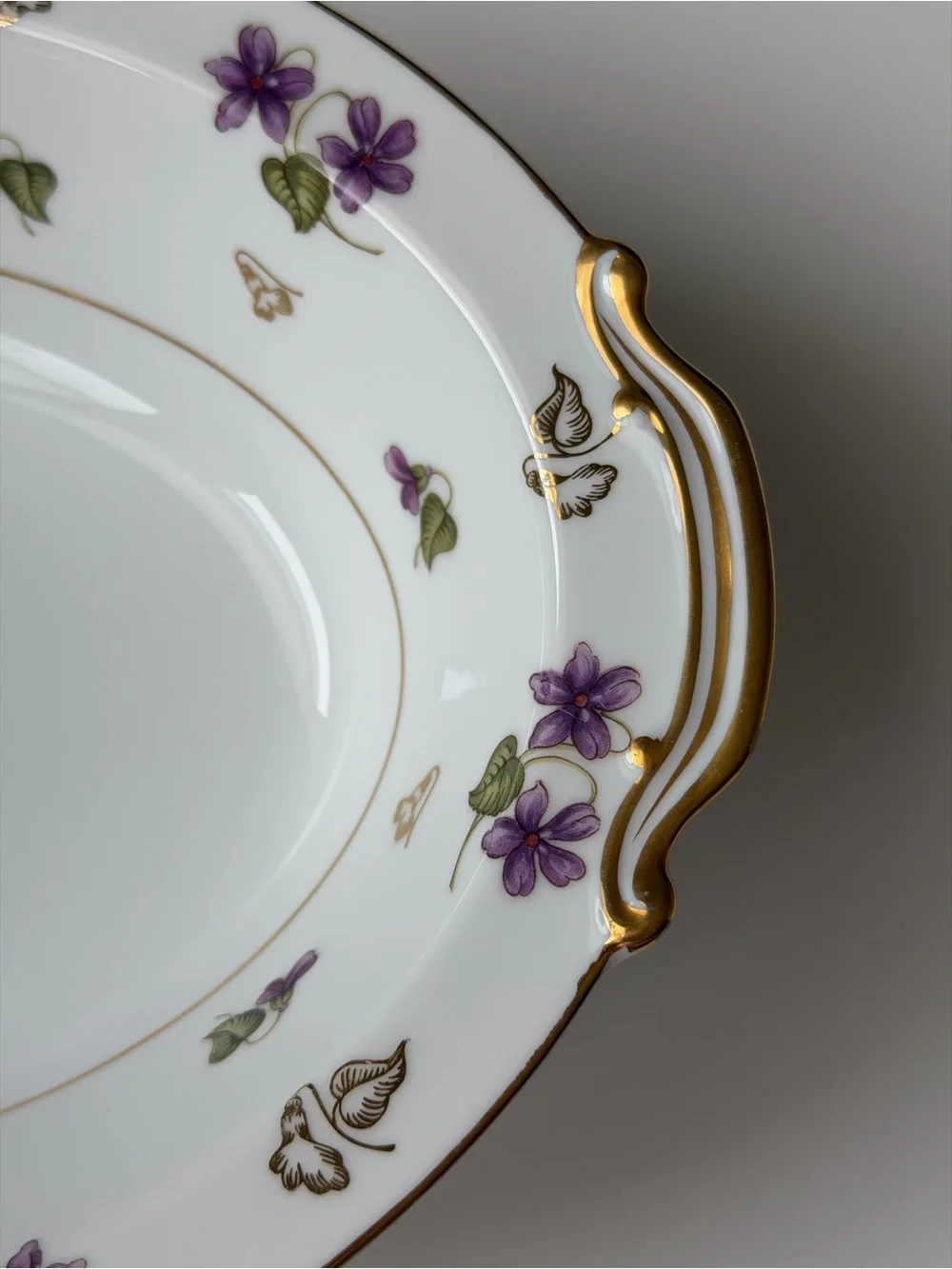 Noritake Avalon 5150 White Porcelain Oval Serving Bowl with Purple Voilet Floral